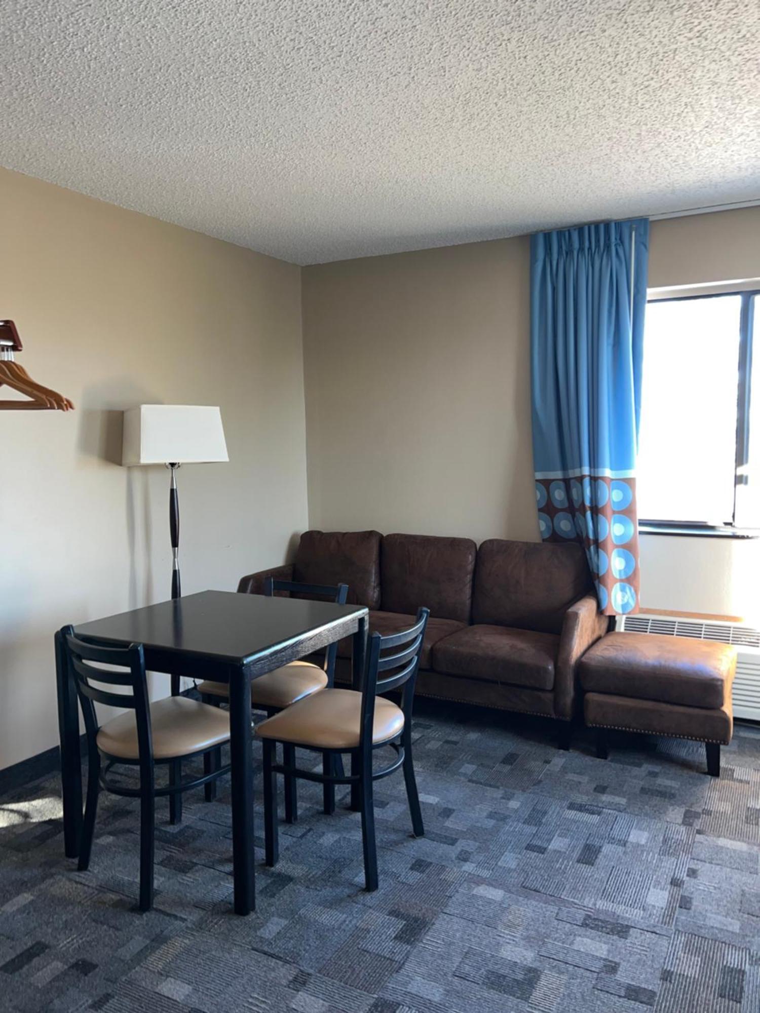 Super 8 By Wyndham Estherville Exterior photo