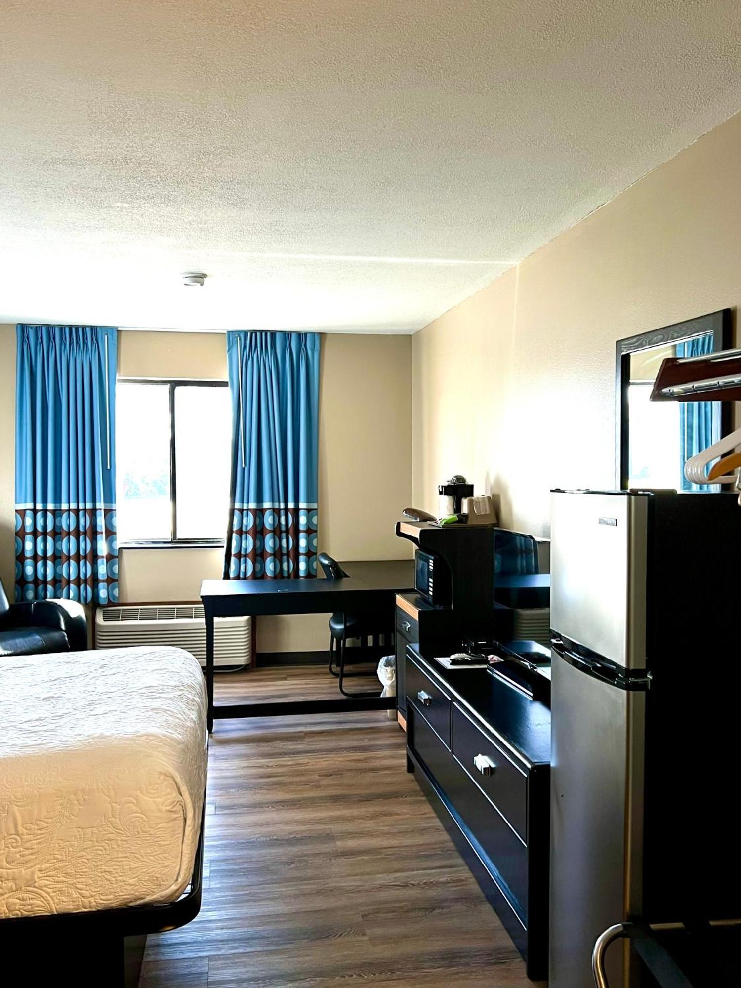 Super 8 By Wyndham Estherville Exterior photo